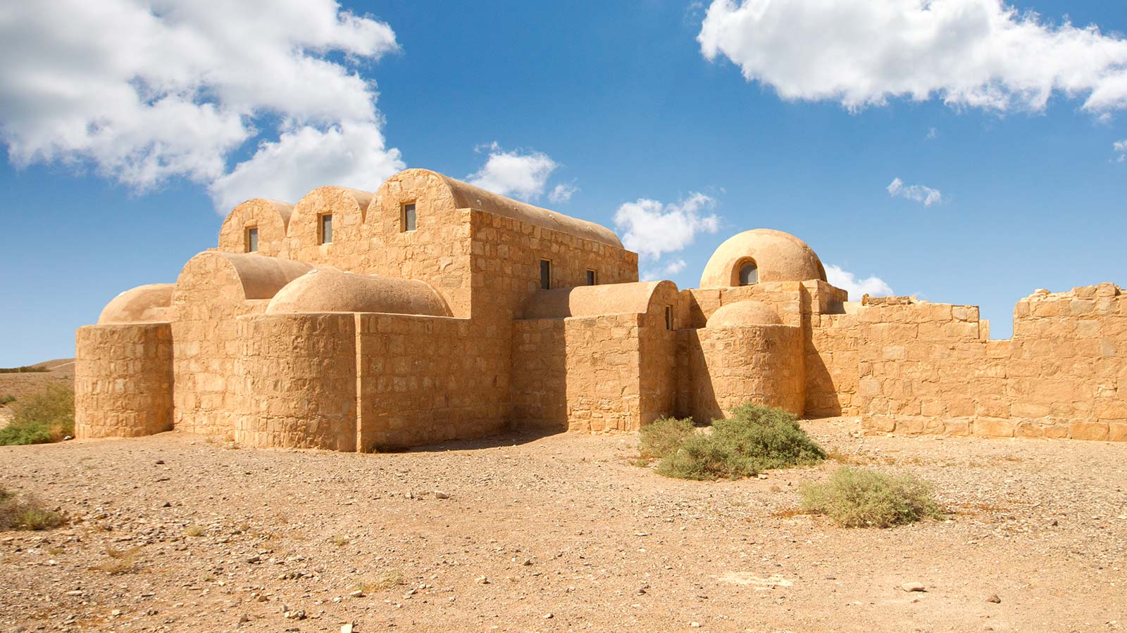 Incredible Desert in Jordan: Jordan Where You Can Walk Through History - Adventure Travel - Wandering Wagars