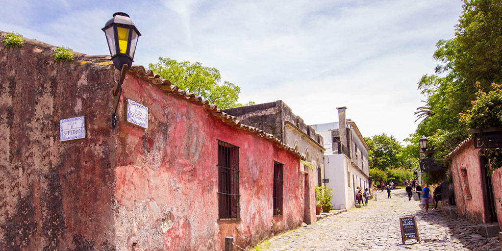 Calle de los Suspiros is a great place to visit in Colonia del Sacramento with kids.