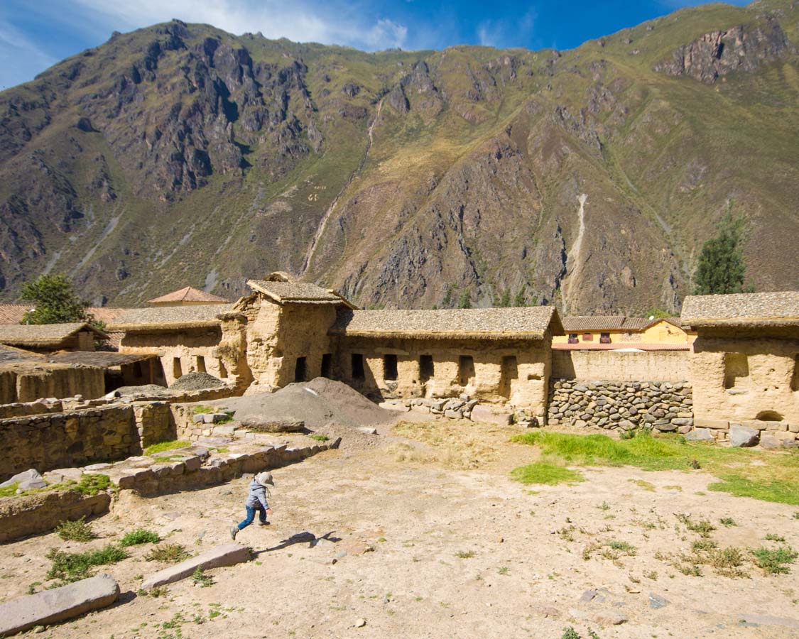 Exploring the ruins of Ollantaytambo to Machu Picchu Peru