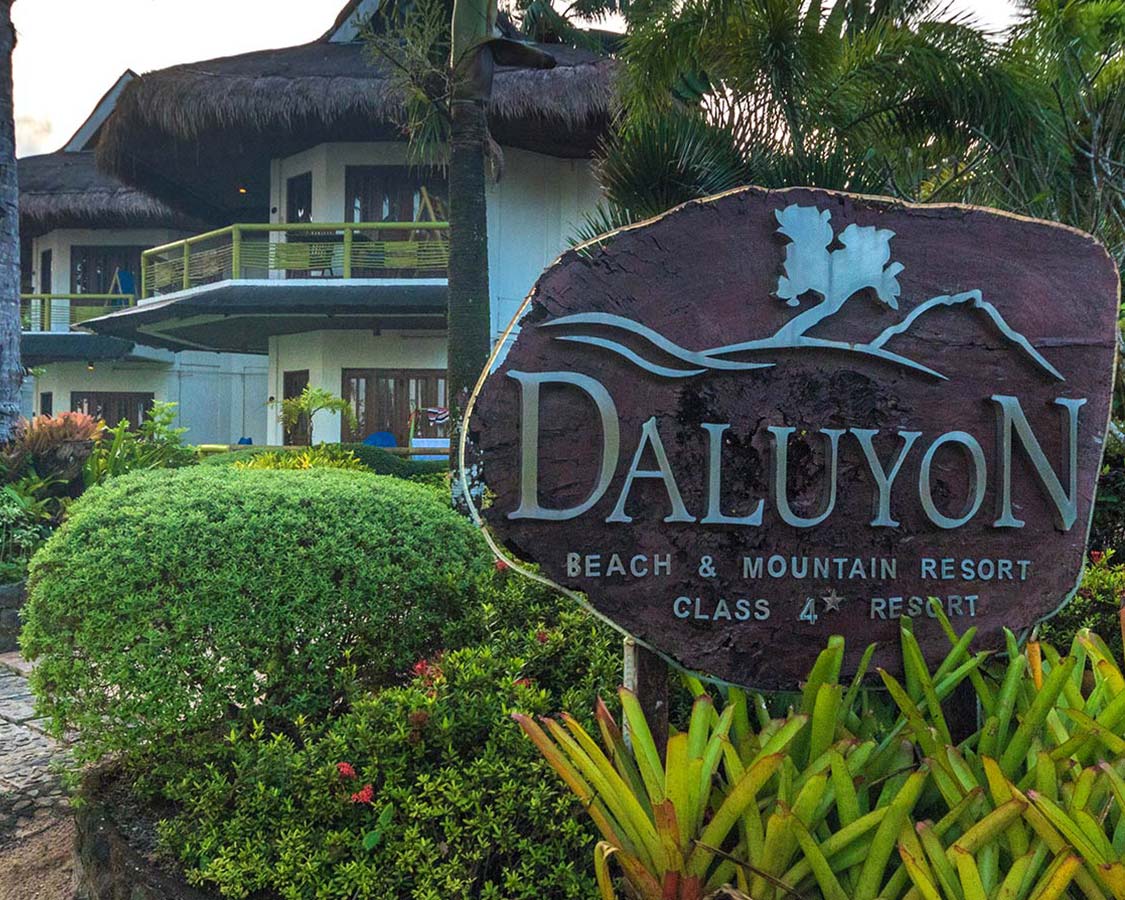 The Daluyon Beach and Mountain Resort is an eco-resort in the town of Sabang. It is one of the best hotels near the Puerto Princesa Underground River. With excellent amenities and a restaurant known for great local dishes, it has become one of the best hotels in Puerto Princesa. But does it live up to its reputation?