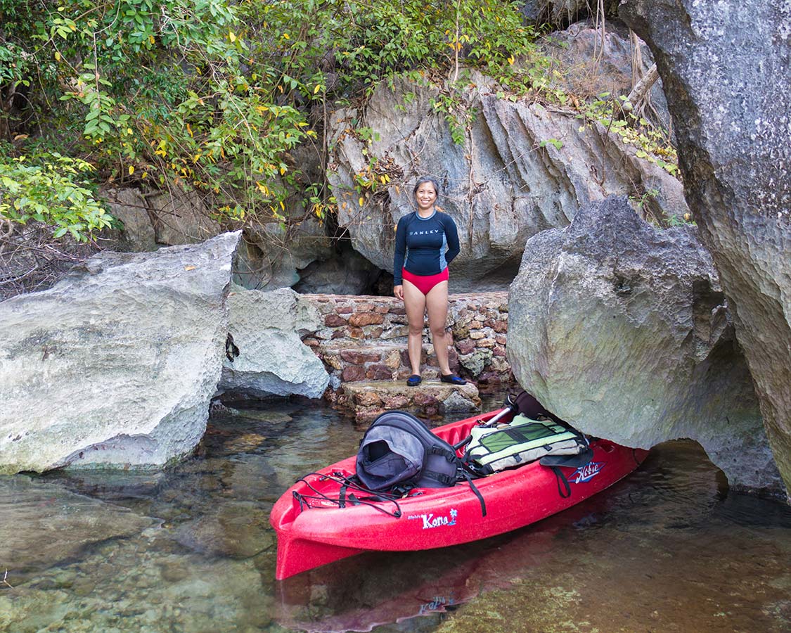 Kayaking to the Sangat Island Hotsprings