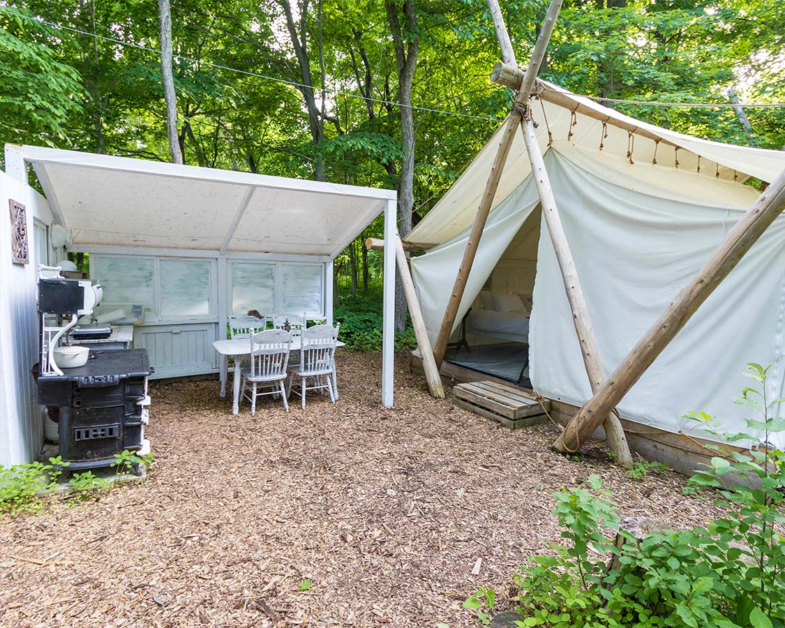 Fronterra Glamping Summer Kitchen