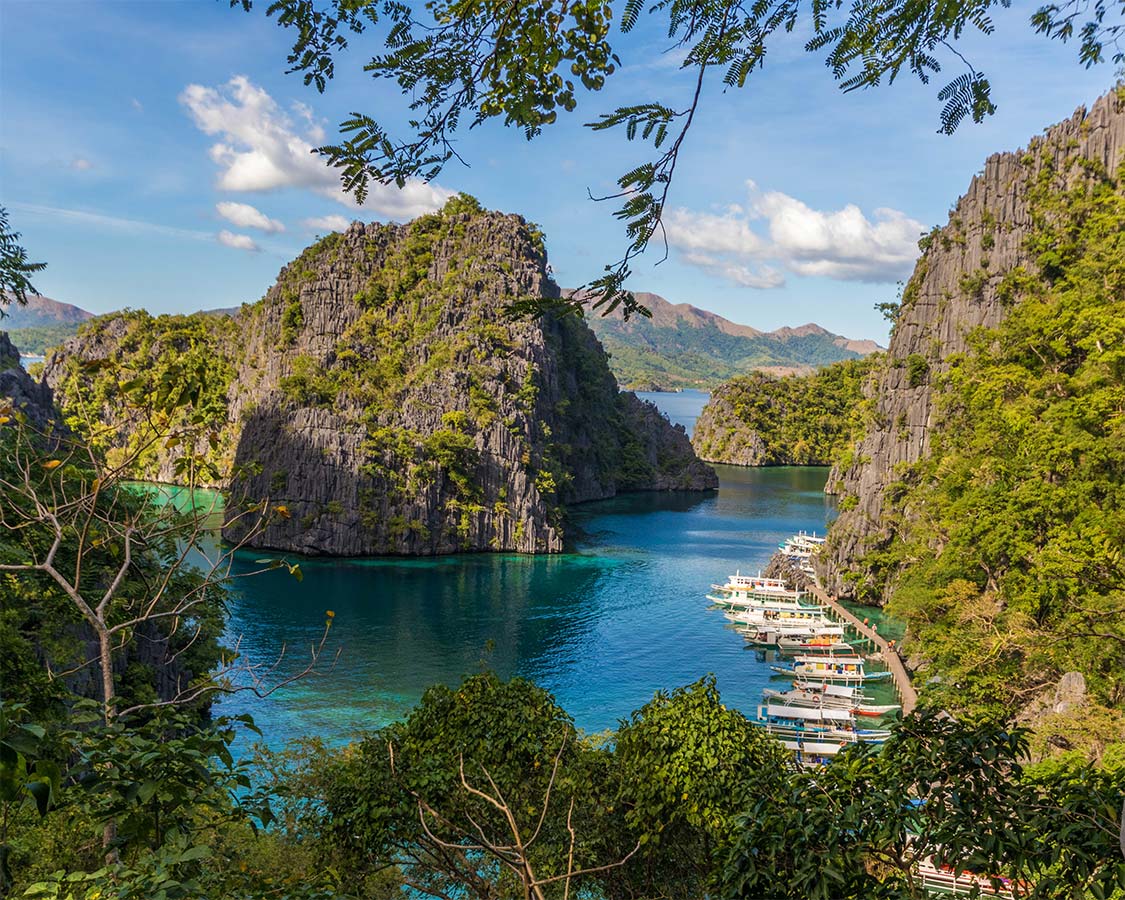 Looking for great tips for visiting Coron Palawan. From Kayangun Lake and the Twin Lagoons and the best hotels in Coron Island, here are our tips for Coron