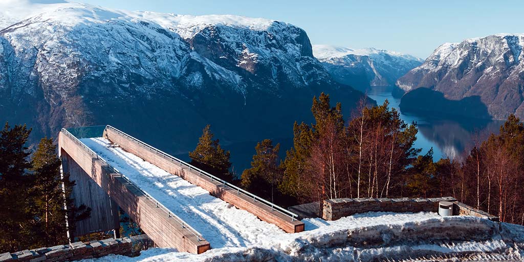 Searching for incredible things to do in Flam Norway in winter? We discovered the best places to eat, hike, and hotels in Flam in Winter. Come check it out!