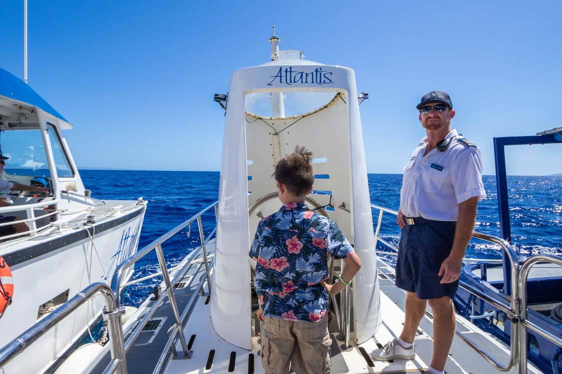atlantis submarine tour Maui boarding