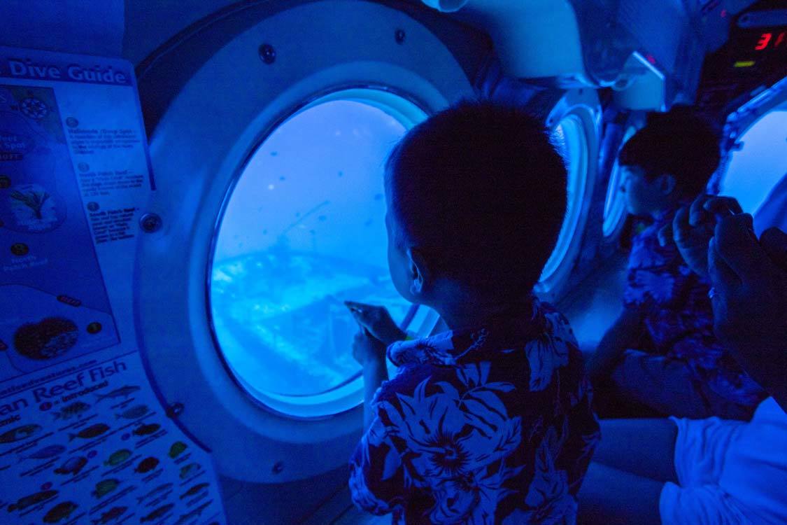 Submarine with kids in Maui