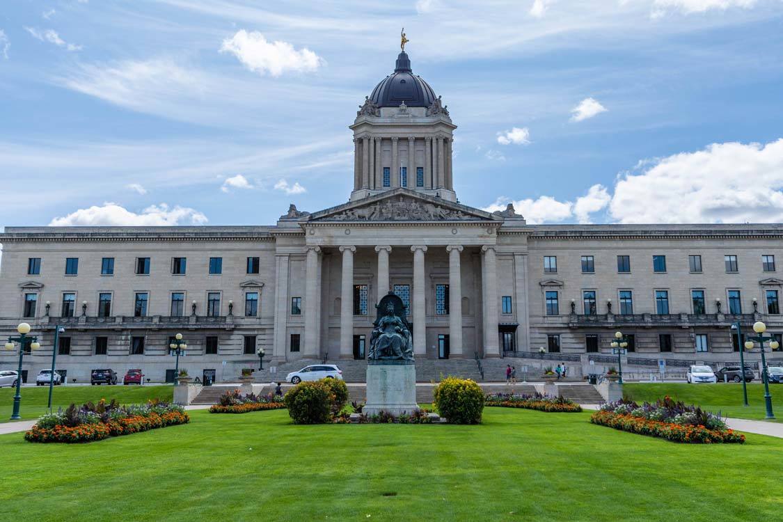 winnipeg legislative tour