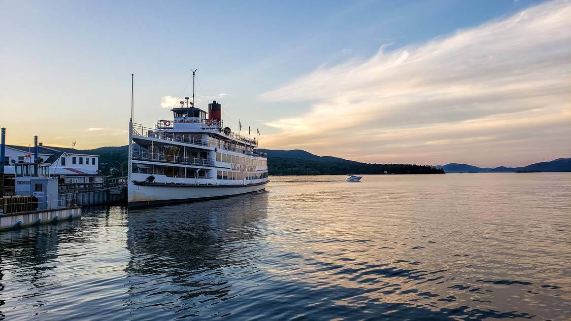 Things to do in Lake George NY Shoreline Cruise