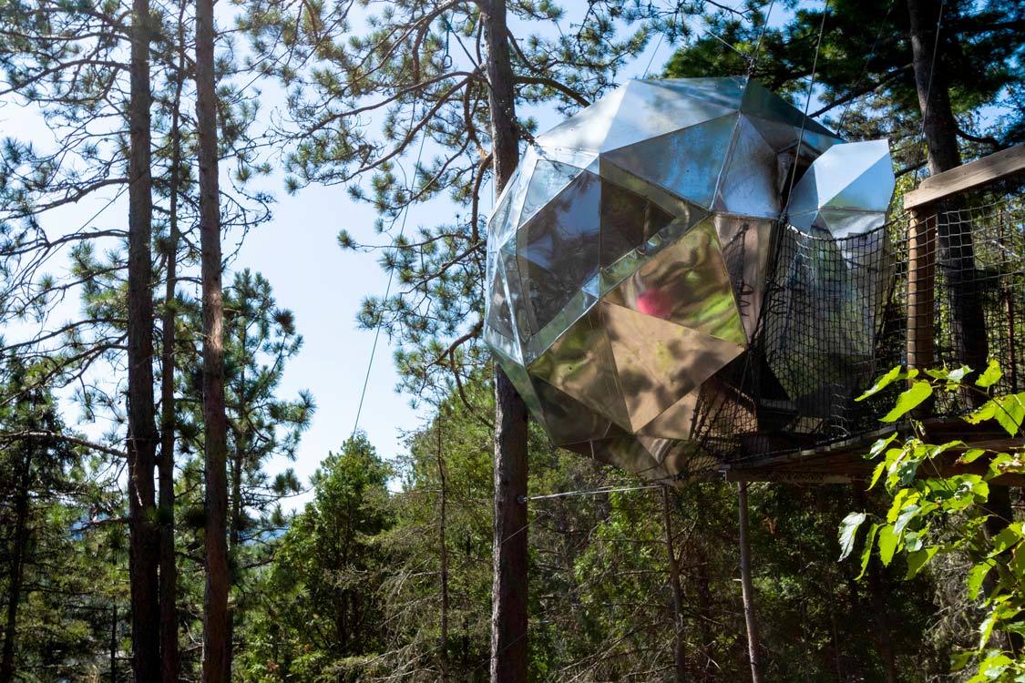 Cap Jaseux Suspended Spheres Saguenay