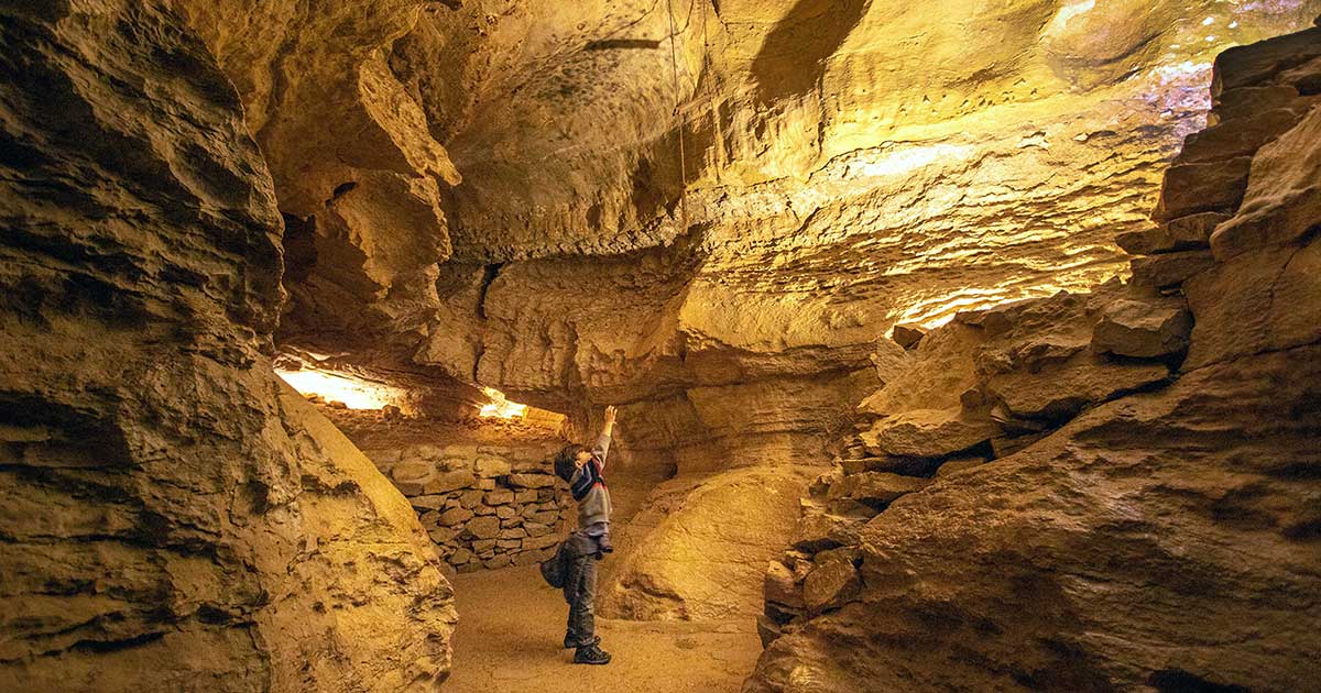 cave of the winds colorado