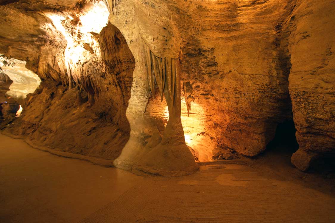 Limestone formations at Cave of the Winds