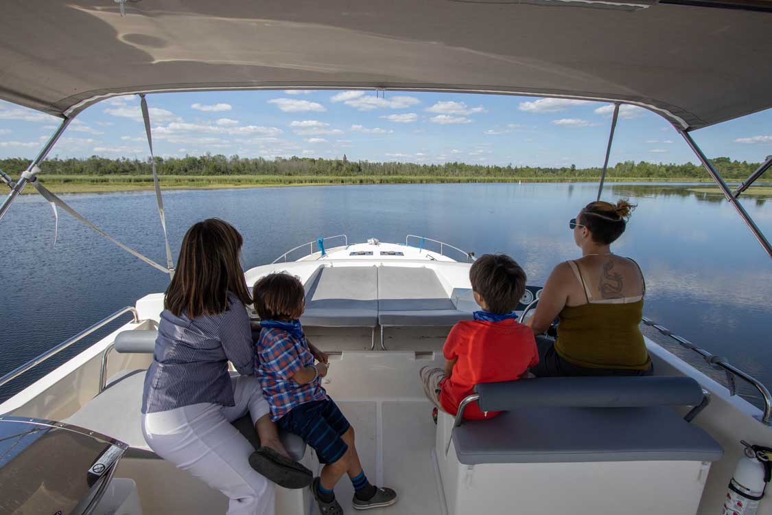 LeBoat cruise in Smiths Falls Ontario