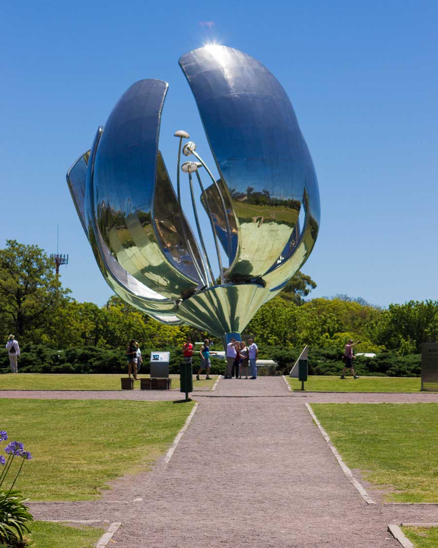 Fleura Generalis sculpture in Buenos Aires