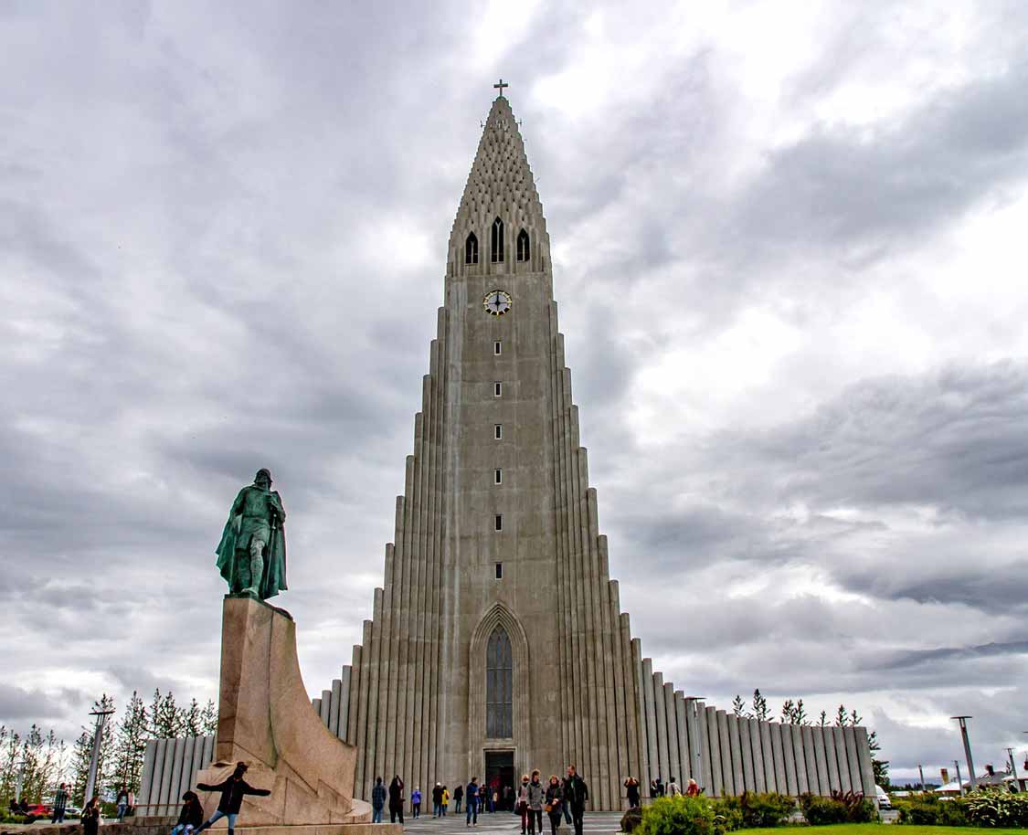 Hallgrmskirkja Church is one of the best things to see in Reykjavik