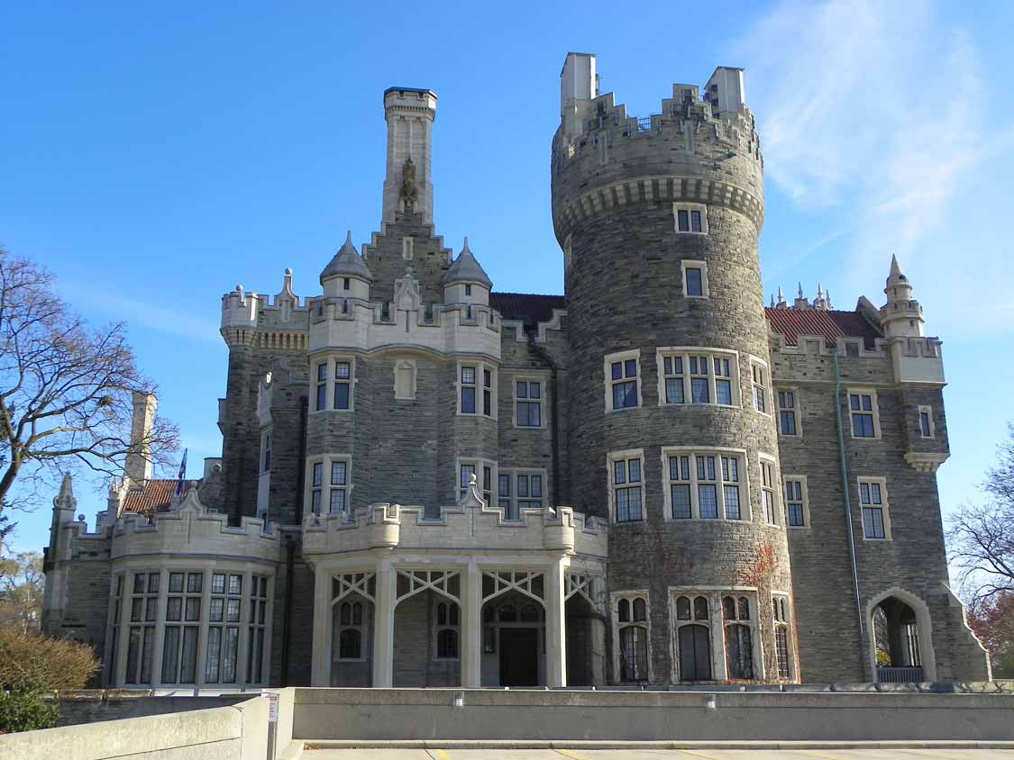 Casa Loma kid-friendly Toronto things to do