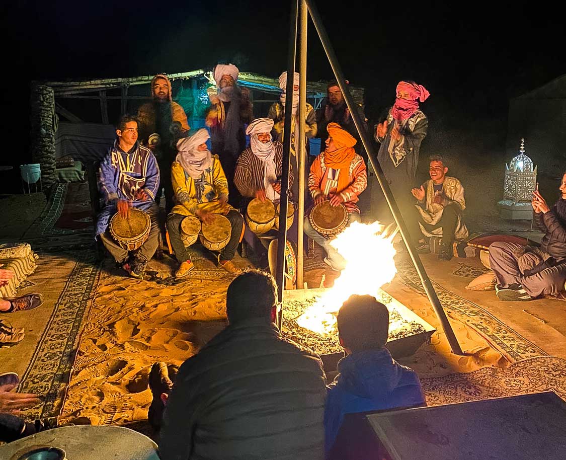 Music by campfire at Africa Luxury Camp in Erg Chebbi