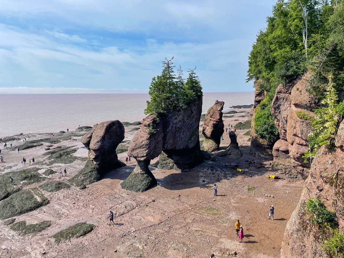 Rock arches and rock formations seen from Desmoiselle Lookout at Hopewell Rocks