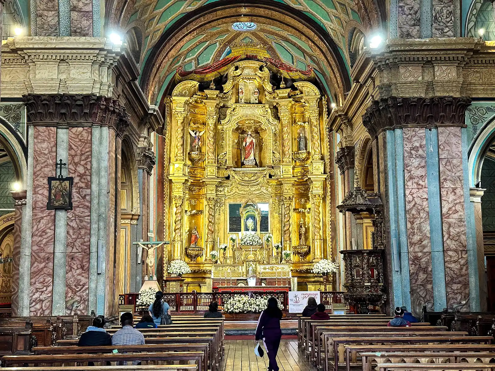 Altar at Iglesia de la Compañía de Jesús in Quito Ecuador