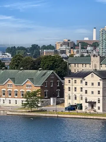 The skyline of Kkngston Ontario showing the city's family-friendly hotels