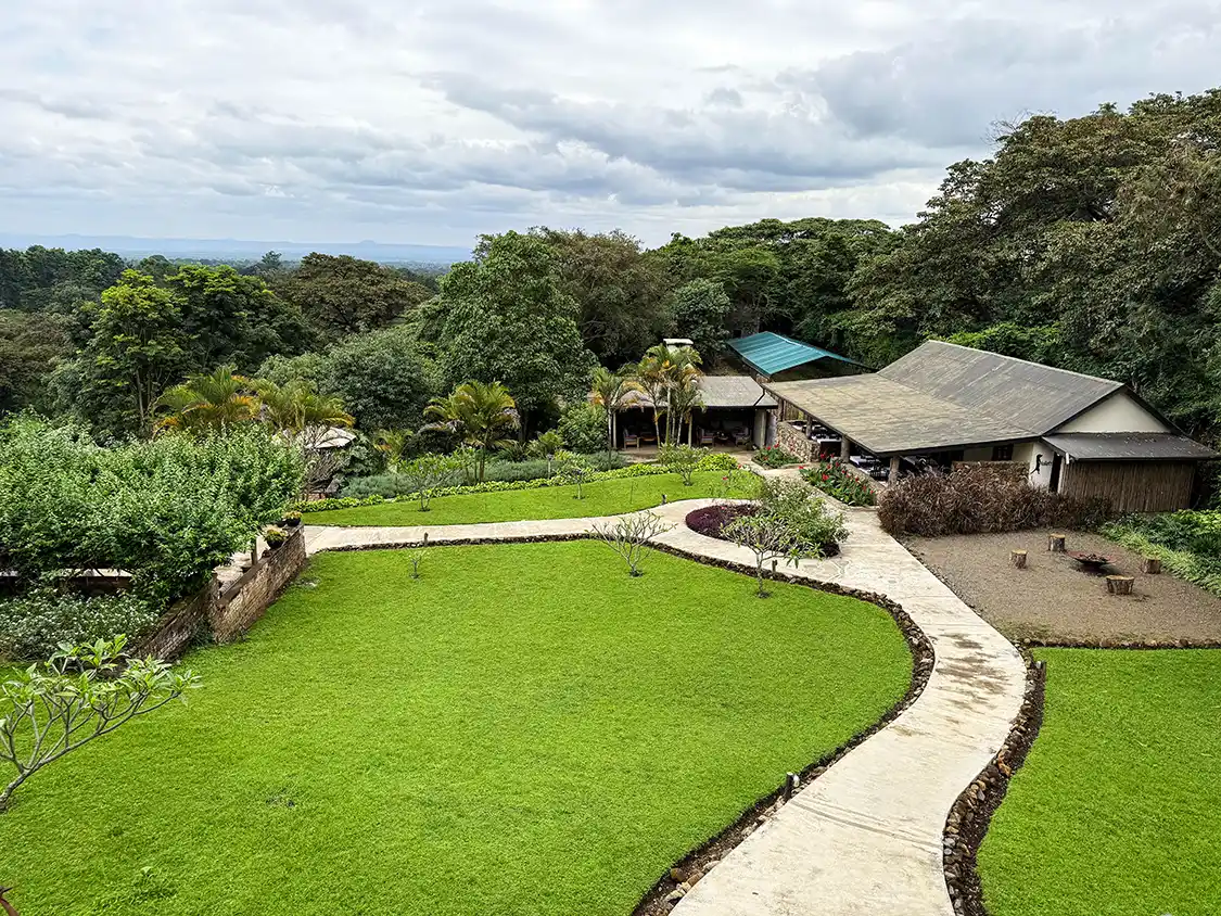 Karuma Coffee Plantation Yard garden and restaurant