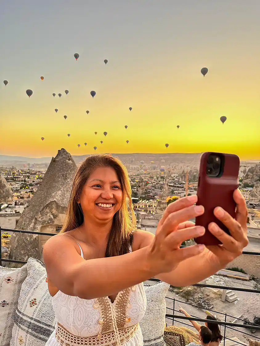 Christina Wagar taking a sunrise selfie in Cappadocia Turkey