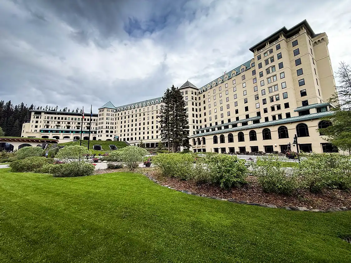 Fairmont Chateau Lake Louise Hotel
